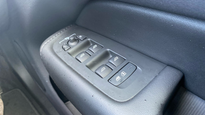 Volvo Xc60 2.0 T6 [350] RC PHEV Core Bright 5dr AWD Gtron Estate